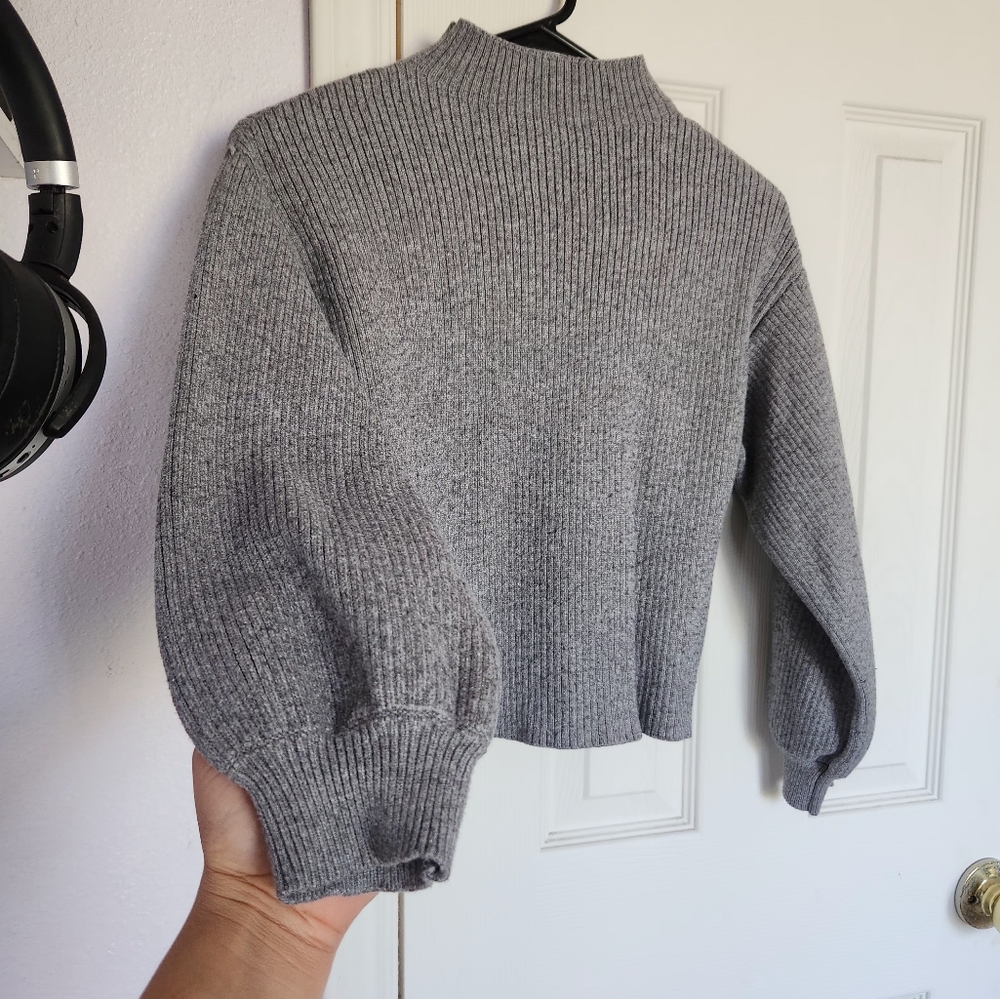 Gray sweater Women (Size S )
